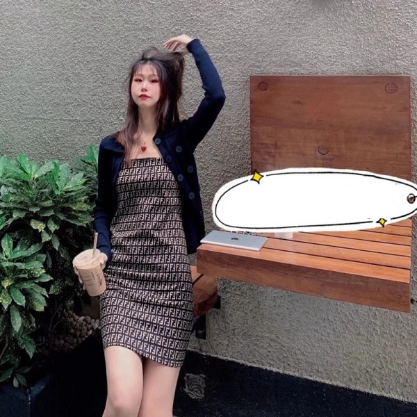 フェンディブランド女ワンピースセクシースカート着やせヒップバッグのワンピース韓国風おしゃれサスペンダーワンピース