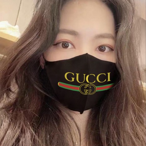 Gucciブランドマスクグッチシンプル ホワイト ブラック 洗えるマスク 涼しい 薄手 肌に優しい 繰り返しマスク UVカット 抗菌 防護 ウィルス対策マスク