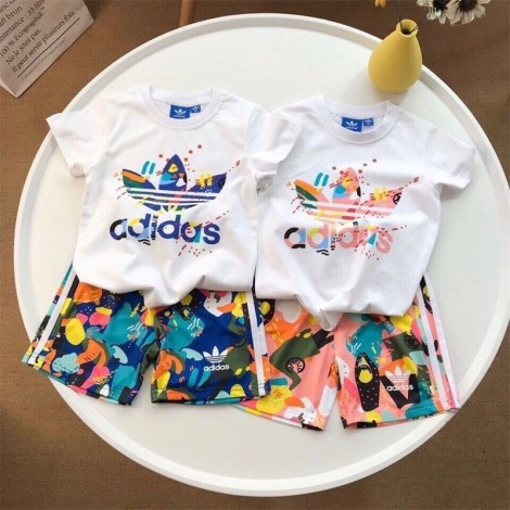 アディダス キッズ tシャツ半パンツ上下セット ハイブランドAdidas おしゃれ 高品質 コットン半袖 tシャツ 肌に優しい 丸首 tシャツ 半ズボンスーツ 子供 100-160cm夏