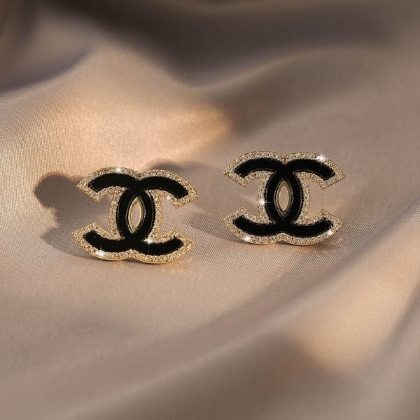 シャネルブランドピアス レディース向け 素敵 精緻 耳飾り アクセサリー Chanel 気質 CCロゴ ピアス 元気な甘い少女 耳飾り 誕生日 ギフト
