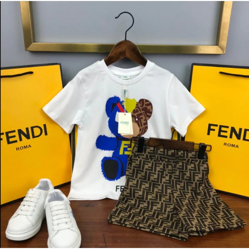 FENDI KIDS Tシャツ 10A フェンデイ 10歳-
