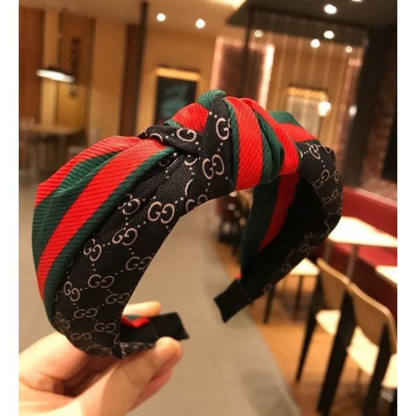 グッチブランドヘアバンド Gucci定番ロゴ カチューシャ ヘッドバンドレディース 気質 精緻 ...