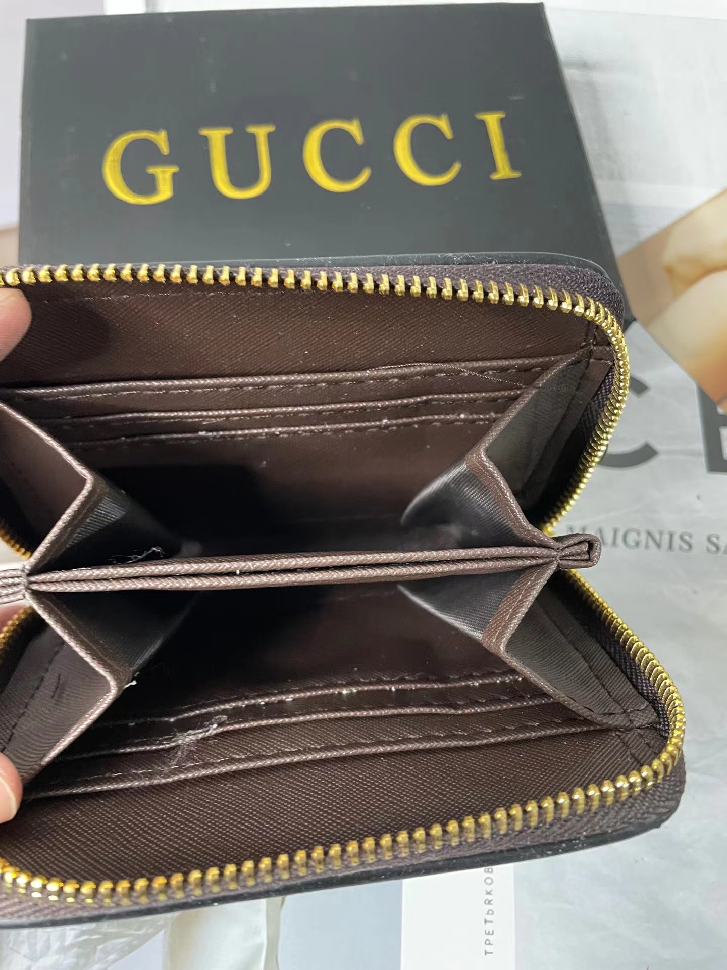 グッチブランド財布レディースメンズビジネス