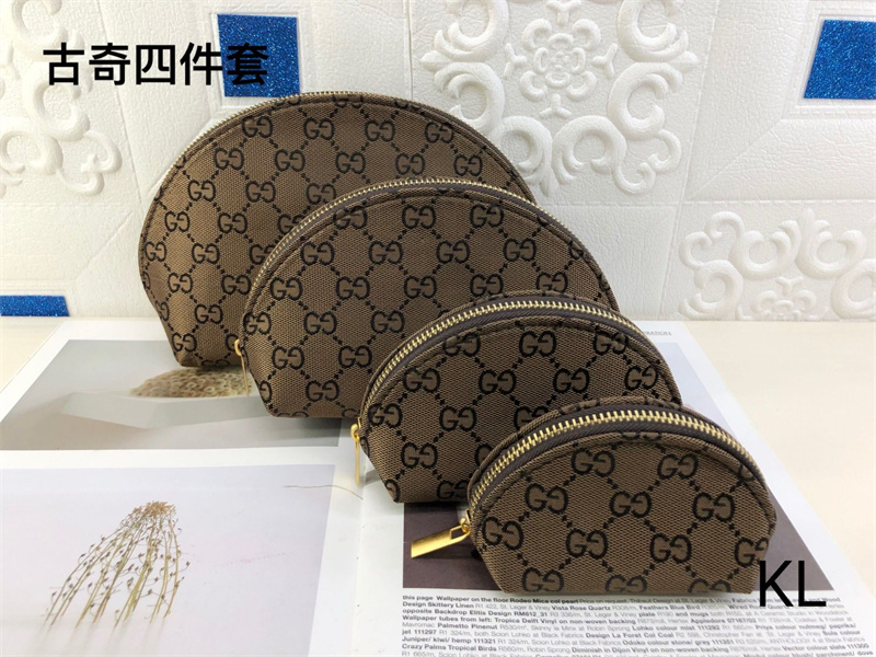 グッチブランド化粧バッグ４点セット収納