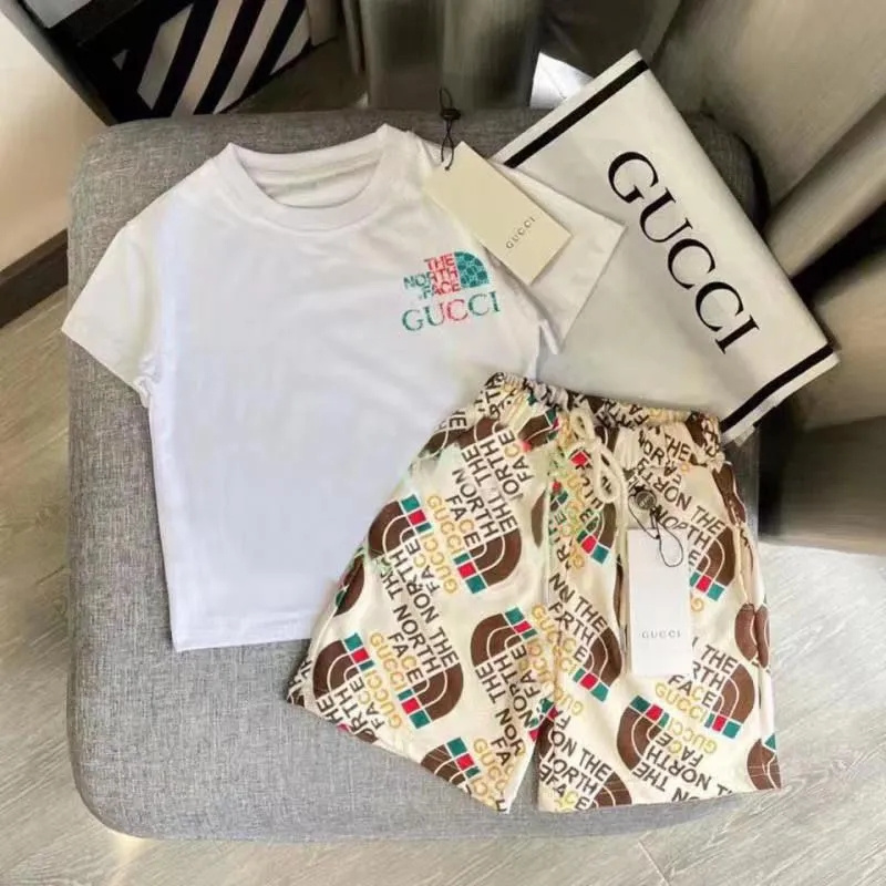 グッチブランド子供服ガールズボーイ